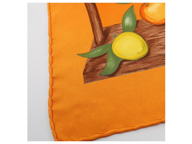 Hermès Hermes Petit Carré 45 Oranges et Citrons Scarf Multicolore Arancione Giallo - vista 5