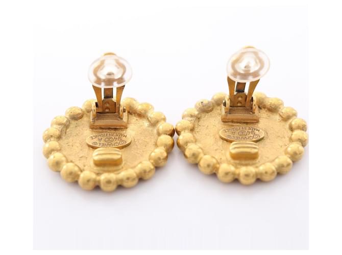 Orecchini a clip rotondi Chanel Coco Mark Nero D'oro - vista 5