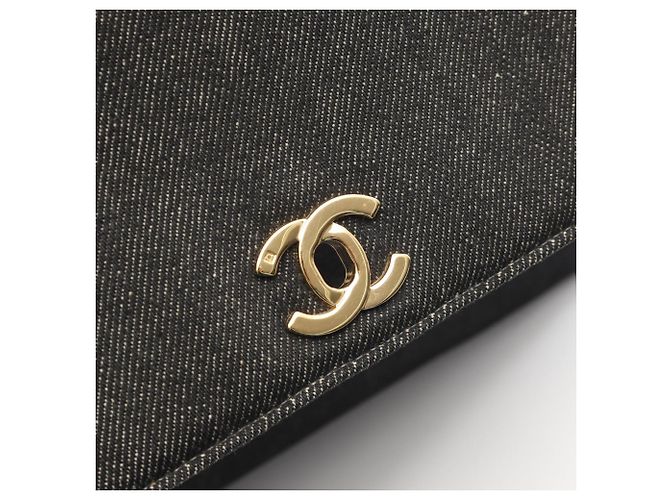 Chanel Coco Mark Handtasche aus schwarzem Denim - Ansicht 8