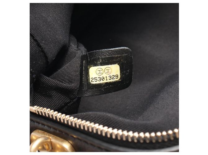 Piccola borsa a tracolla Chanel Chevron V-stitch Nero - vista 5