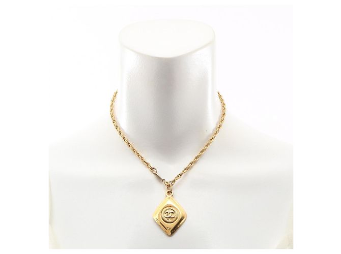 Collar Chanel Coco Mark Diamond Dorado - vista 5
