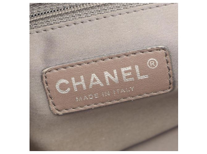 Borsa a Spalla Chanel 2.55 Perforated Bianco - vista 4