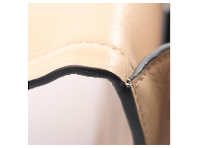 Borsa a tracolla in pelle beige Prada - vista 6