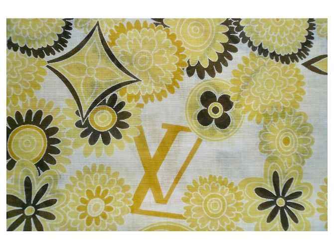 Louis Vuitton Pareo Voile di Cotone Monogram Flowers Marrone Bianco Giallo - vista 5
