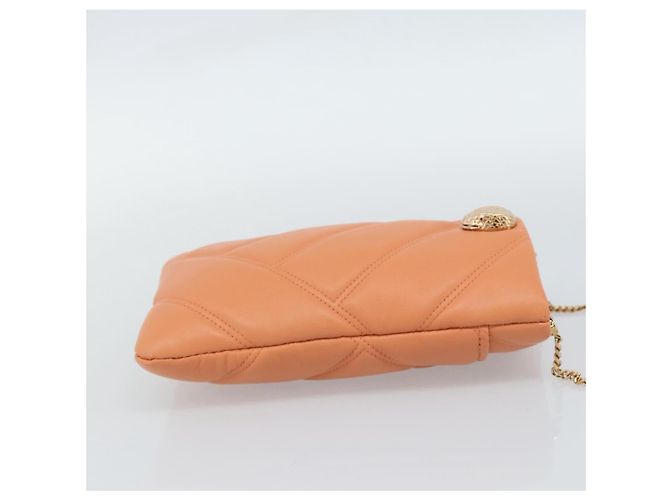 Bulgari Bvlgari Serpenti Cabochon Handyhalter mit diagonaler gesteppter Lederkette Orange - Ansicht 4