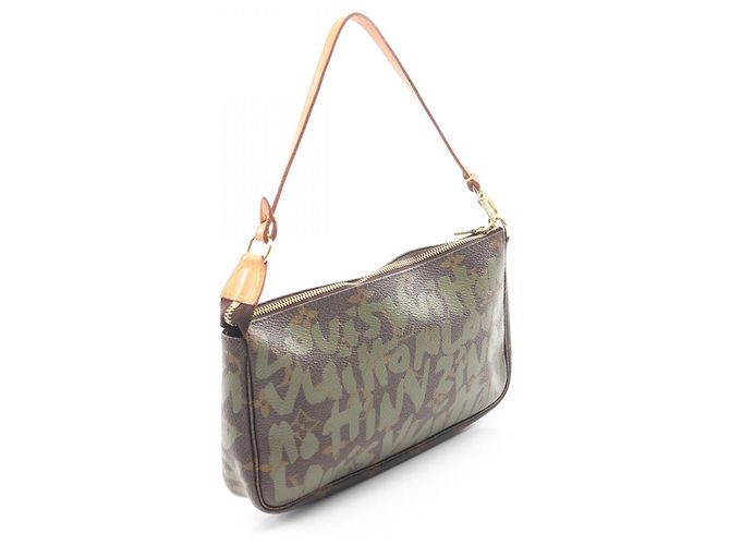 Sac à main Louis Vuitton Pochette Accessoires Marron Kaki - vue 2