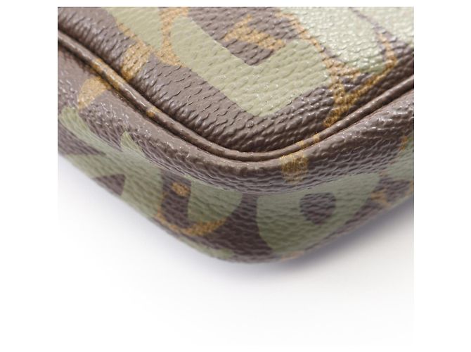 Sac à main Louis Vuitton Pochette Accessoires Marron Kaki - vue 6