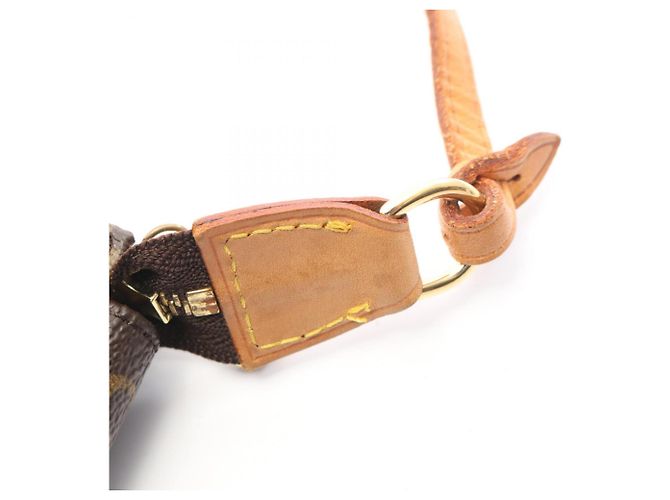 Sac à main Louis Vuitton Pochette Accessoires Marron Kaki - vue 8