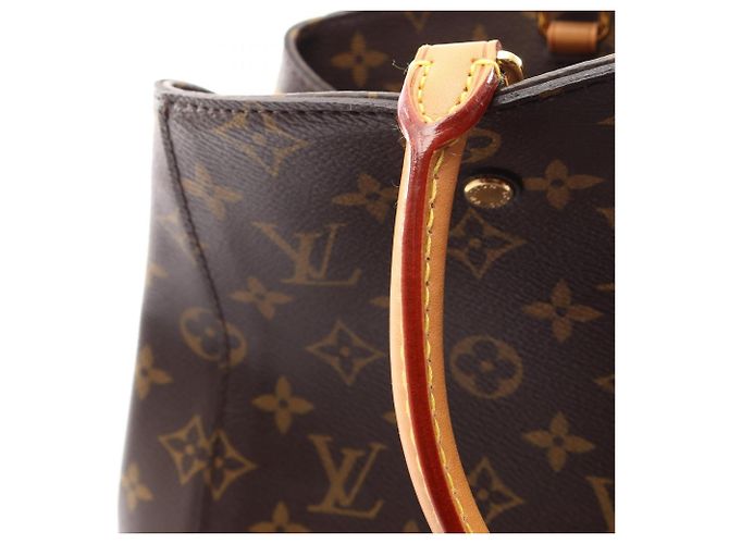 Borsa tote Montaigne GM Louis Vuitton Marrone - vista 7