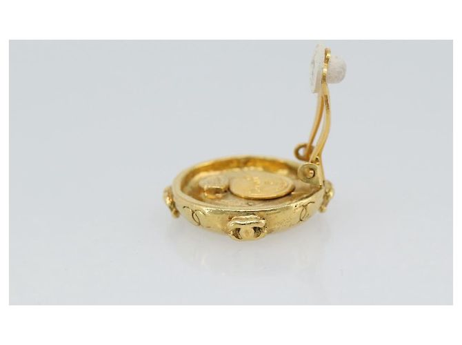 Orecchini CHANEL Metallo Tonalità Oro CC Auth 189402M - vista 9