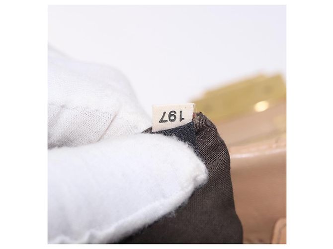 Borsa a mano Miu Miu Matelasse in pelle beige oro Auth 191692A D'oro - vista 22