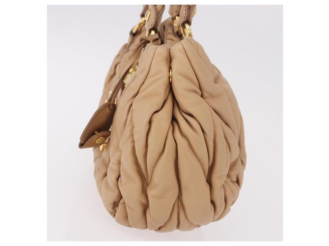 Borsa a mano Miu Miu Matelasse in pelle beige oro Auth 191692A D'oro - vista 4