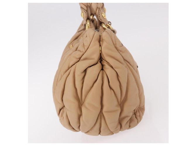 Borsa a mano Miu Miu Matelasse in pelle beige oro Auth 191692A D'oro - vista 5