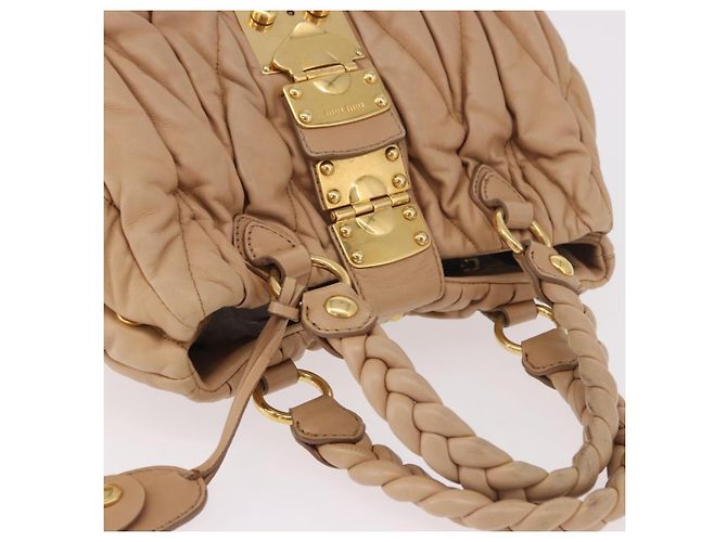 Borsa a mano Miu Miu Matelasse in pelle beige oro Auth 191692A D'oro - vista 6
