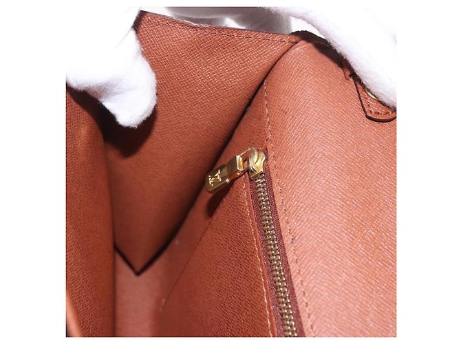 LOUIS VUITTON Monogram Bordeaux 27 Shoulder Bag M51797 LV Auth ar13998 Monogramma - vista 22