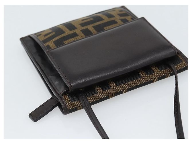 FENDI Zucca Canvas Shoulder Wallet Marrone Nero Auth 190683A - vista 6