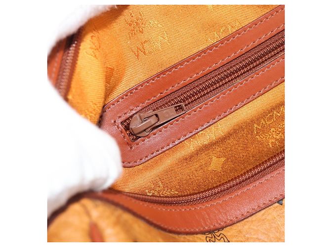 Borsa Mini Boston Vicetos Logogram MCM in PVC e pelle 2way Marrone Oro Auth 190895 D'oro - vista 19