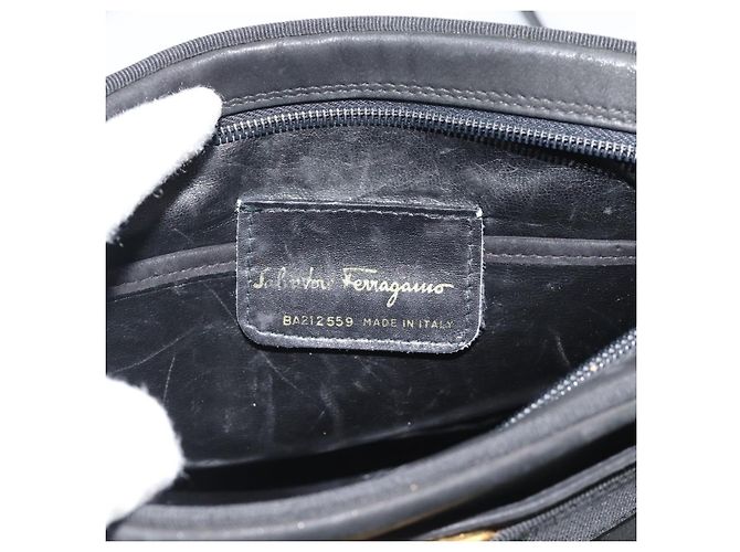 Borsa a tracolla Salvatore Ferragamo Vala in scamosciato nero e oro Auth BA13991 D'oro - vista 15