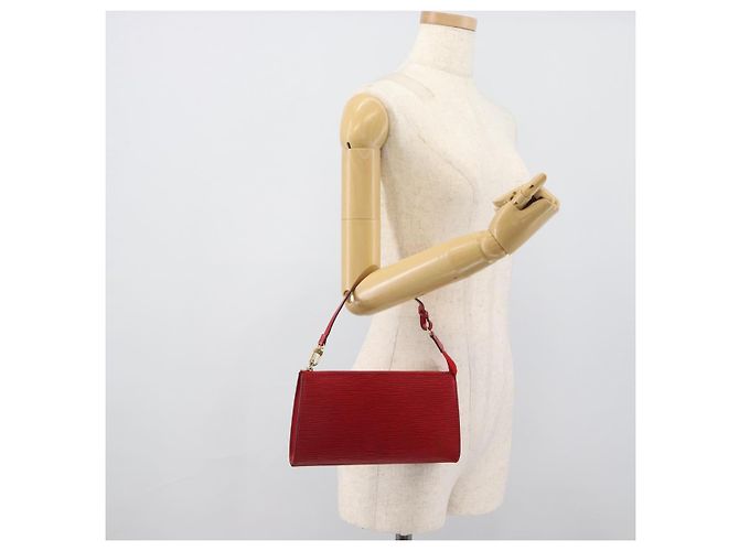 LOUIS VUITTON Epi Pochette Accessoires Pochette Rossa M52947 LV Auth 187289A - vista 21