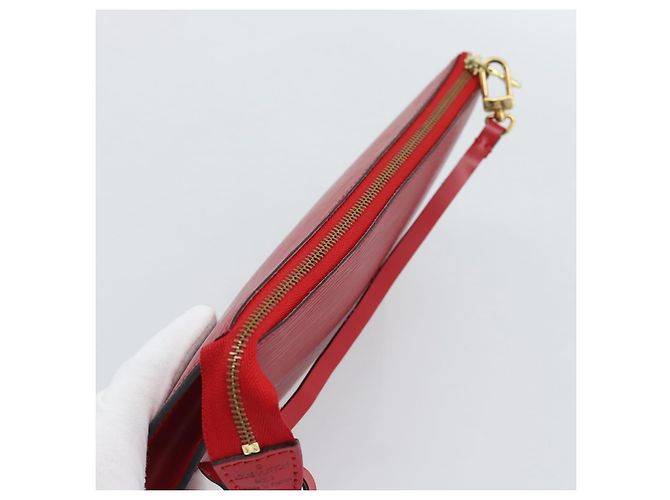 LOUIS VUITTON Epi Pochette Accessoires Pochette Rossa M52947 LV Auth 187289A - vista 6