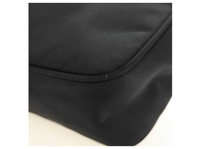 Pochette PRADA in nylon nero con dettagli argento Auth 191316V - vista 13