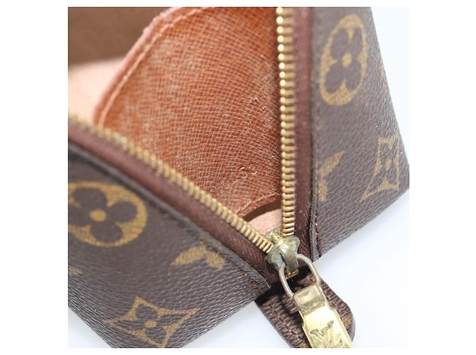 LOUIS VUITTON Monogram Trousse Demi Ronde Cosmetic Pouch M47520 LV Auth BA13889 Monogramma - vista 12
