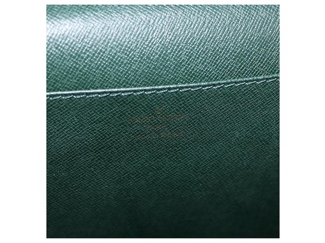 LOUIS VUITTON Taiga Robusto 2 Hand Bag Epicea M3104P LV Auth 188346 - vista 20