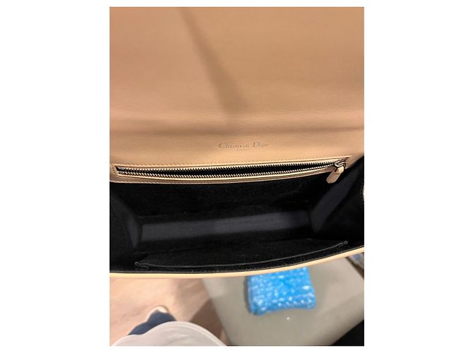 Dior 30 Montaigne Borsa a tracolla in pelle beige - vista 5