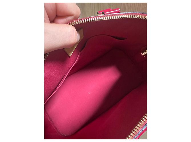 Louis Vuitton Alma - Bolsa em couro verniz vermelho - vista 6