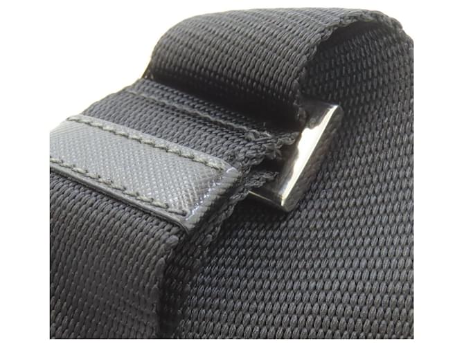Borsa a Spalla Prada V166 Logo Hardware Nero - vista 13