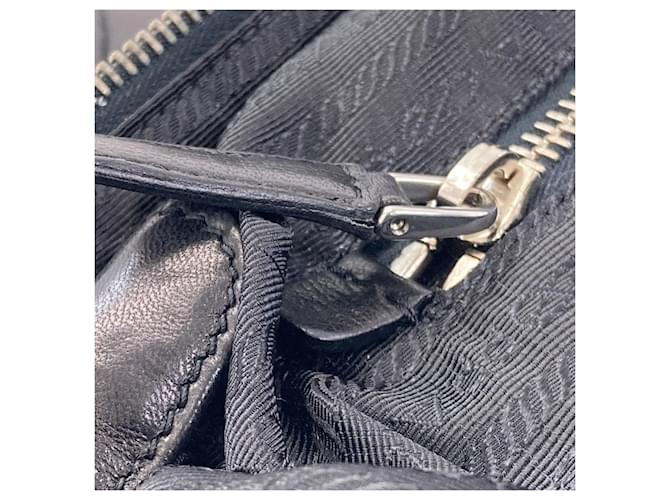 Borsa a tracolla lunga Prada in agnello Nero - vista 9