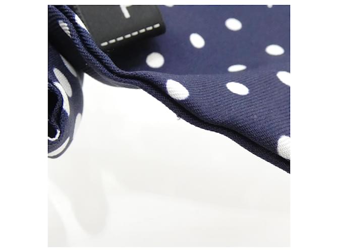 Scrunchie in seta Chanel AA9828 Bianco Blu navy - vista 5
