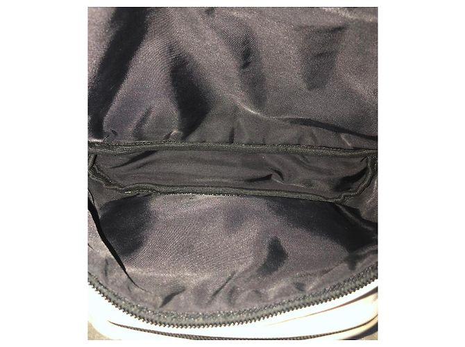Chanel Borsa Cintura in Nylon Logo CC Nero Crudo - vista 12