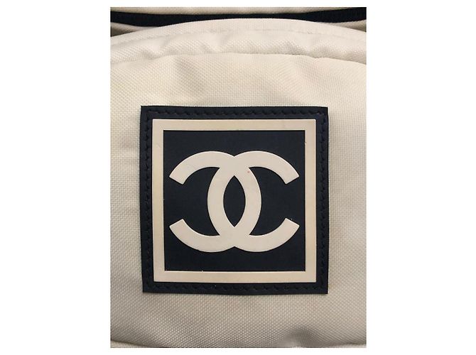 Chanel Borsa Cintura in Nylon Logo CC Nero Crudo - vista 3