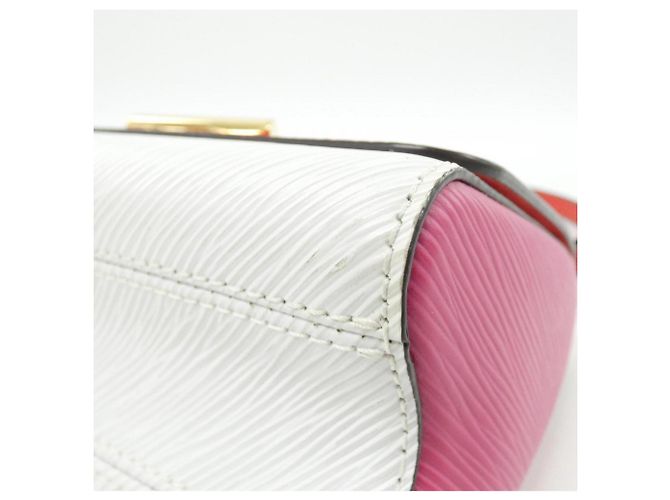 Borsa a tracolla Louis Vuitton Epi Twist PM Marrone Rosso - vista 3