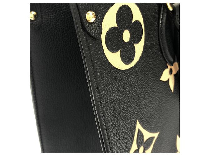 Borsa Louis Vuitton Bicolor Monogram Empreinte OnTheGo MM Nero Beige - vista 4