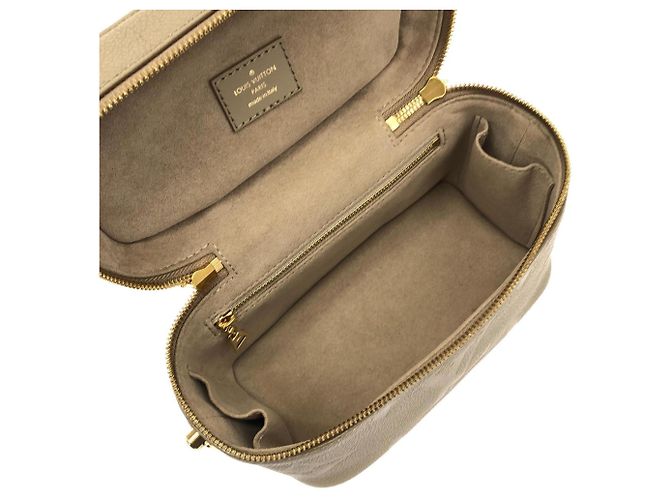 Borsa Louis Vuitton Monogram Empreinte Vanity PM Grigio - vista 9