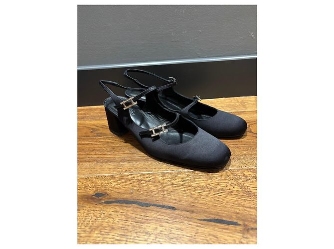 Hermès Jackie 50 Slingback in raso nero - vista 2