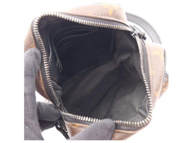 Portafoglio Christopher di Louis Vuitton Marrone Nero - vista 3