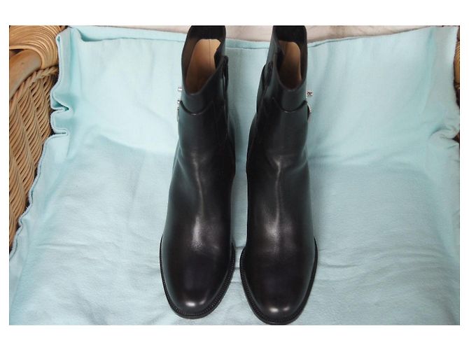 Christian Louboutin Stivaletti in Pelle Nera - vista 3