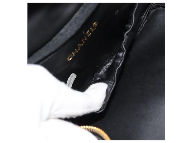 Chanel Vintage Timeless Beauty Case Patent Small Nero - vista 6