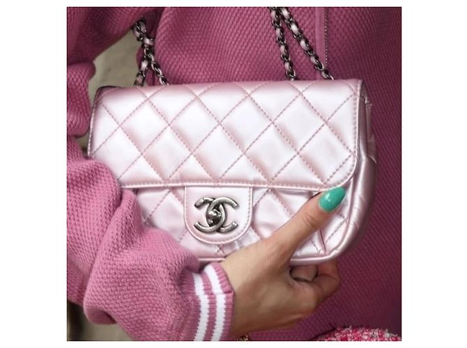 Chanel Mini Coco Flap in pelle trapuntata lucida Rosa - vista 3