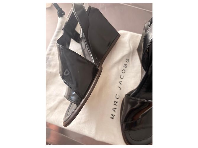 Sandali con zeppa Marc Jacobs in vernice nera Nero - vista 8