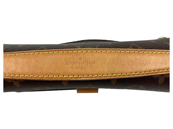 Louis Vuitton Monogram Pochette Metis Marrone - vista 6