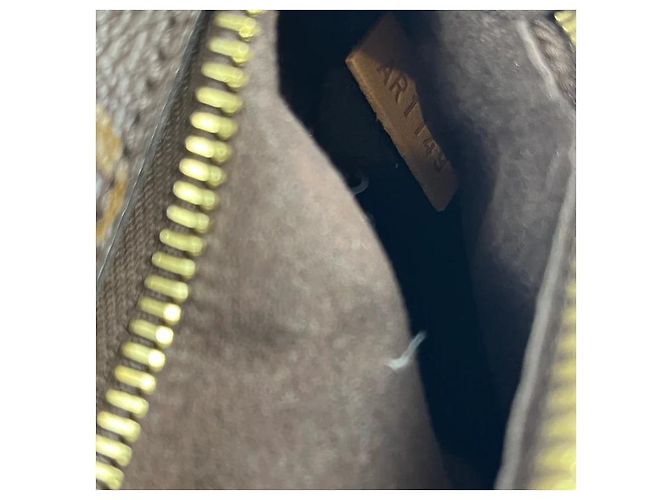 Louis Vuitton Monogram Pochette Metis Marrone - vista 8