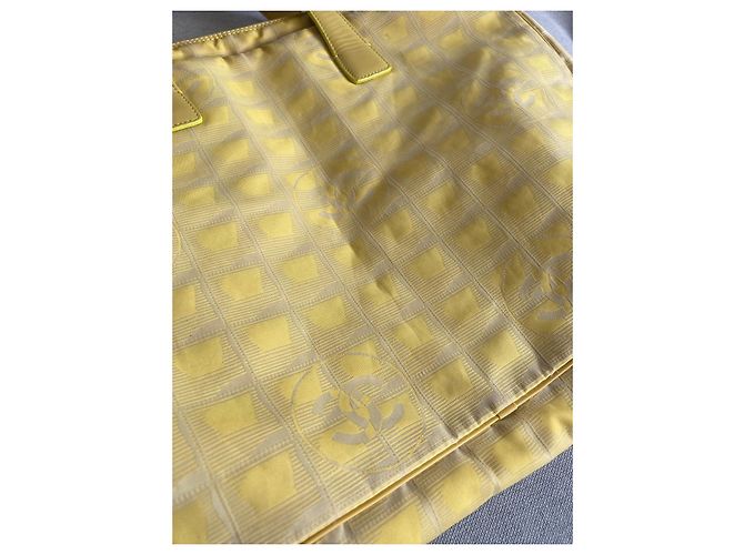 Borsa Tote Chanel in Tela Gialla Giallo - vista 9