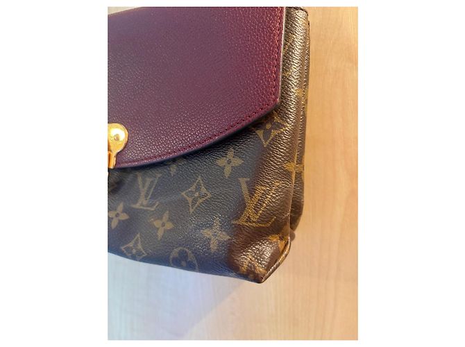 Borsa Louis Vuitton Saint Placide Bordò - vista 2