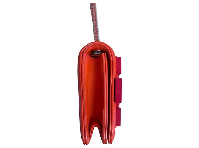 Borsa Chanel Boy Lego Brick Flap in vernice trapuntata e plexiglass rosso - vista 7