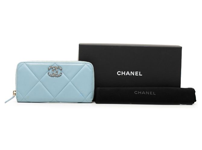 Portafoglio con zip Chanel 19 Matelassé Coco Mark Blu - vista 8