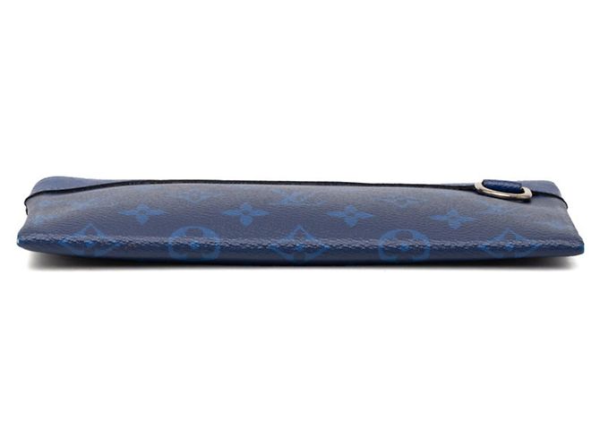 Louis Vuitton Taigarama Pochette Discovery PM Blu Blu navy - vista 3